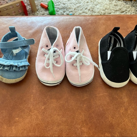Baby girl shoes size 3 - Picture 3 of 6